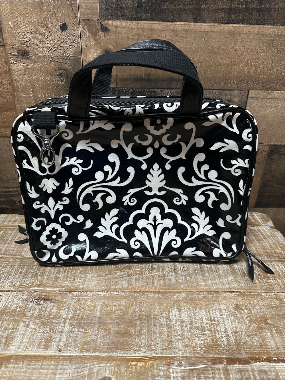 thirty-one Black and White Damask Cosmetic Case